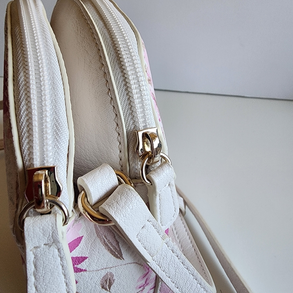 Floral Crossbody Bag - Pink and Cream - Picture 5 of 16